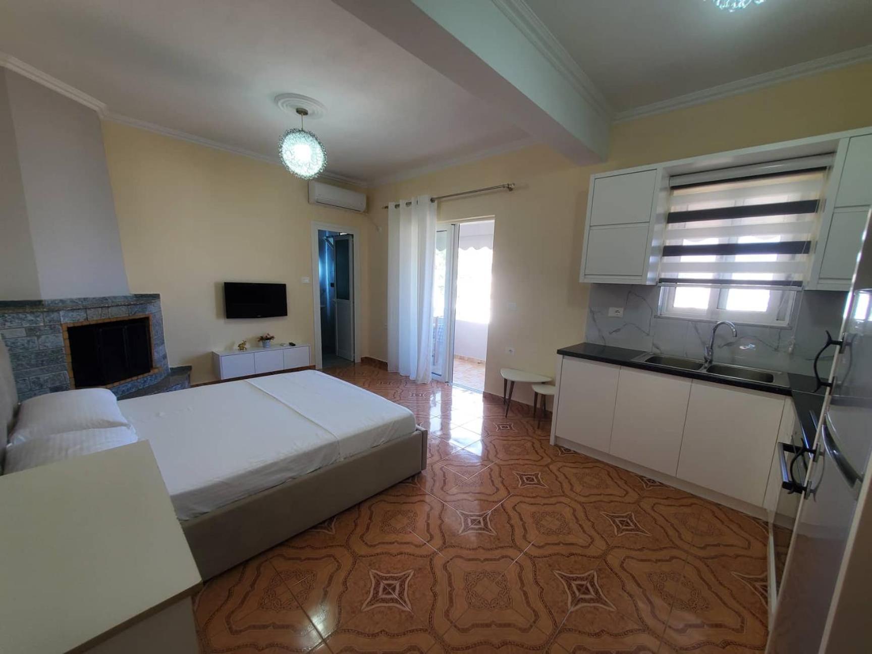 Guest House Sandri Sarandë Eksteriør billede