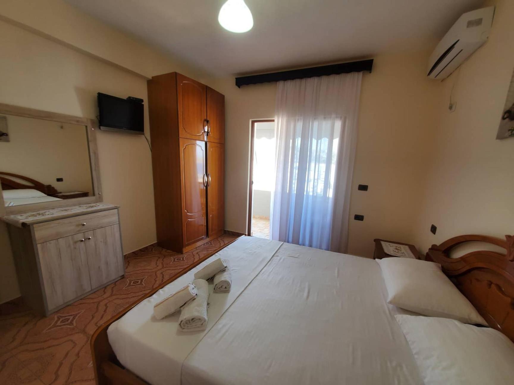 Guest House Sandri Sarandë Eksteriør billede